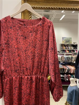 Polyester satin - dyb rouge med marmor mønster i sort